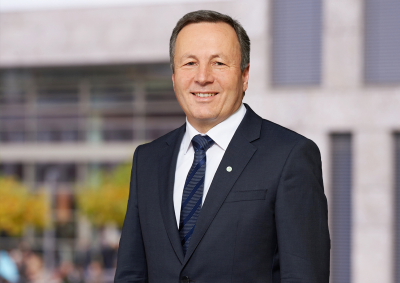 Portrait von Prof. Karim Khakzar (Foto: Hochschule Fulda)